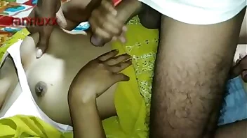 Bhabhi Indian XXX Videos: Hindi girlfriend gets fucked by big cock