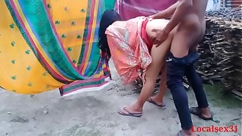 Action Indian Porn Films: Indian teen girl gets fucked in public by her lover
