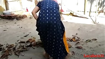 Action Indian Porn Films: Erotic video of a Desi couple having outdoor sex